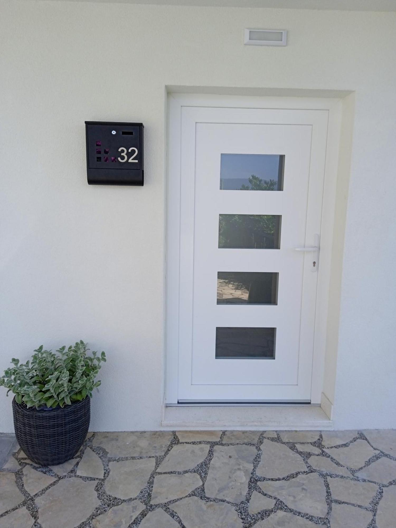 Apartmani More Komarna Exterior foto
